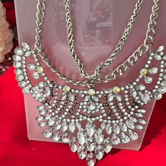 15 1/2 inch long FAUX CRYSTAL NECKLACE WITH 2 inch extension - Picture 2 of 3